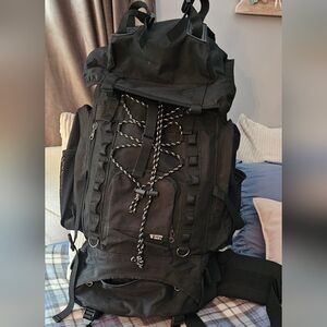 Hiking Backpack Exellent Condition Tons Of Storage